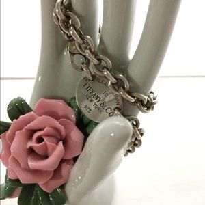Return to Tiffany’s oval tag link necklace